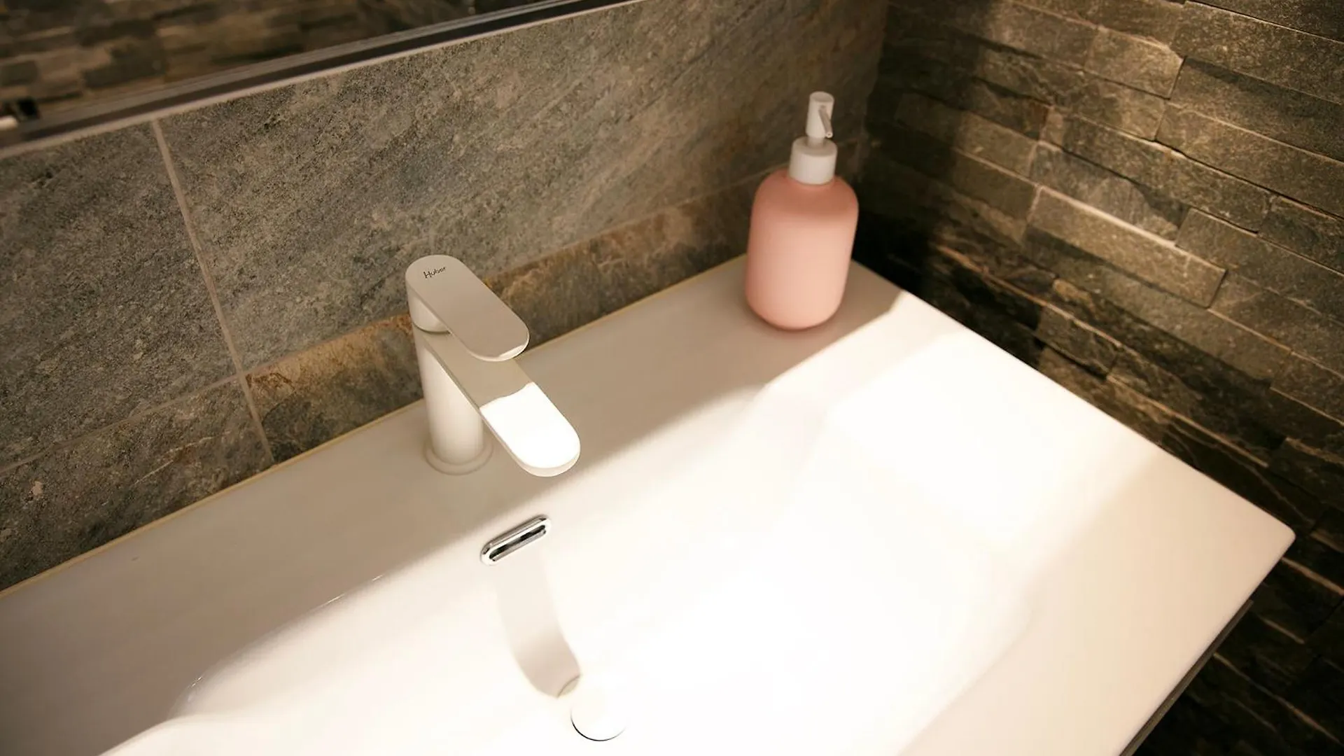 Il Nome Della Rosa 4 Pax Apartment Milan 0*,  Italy